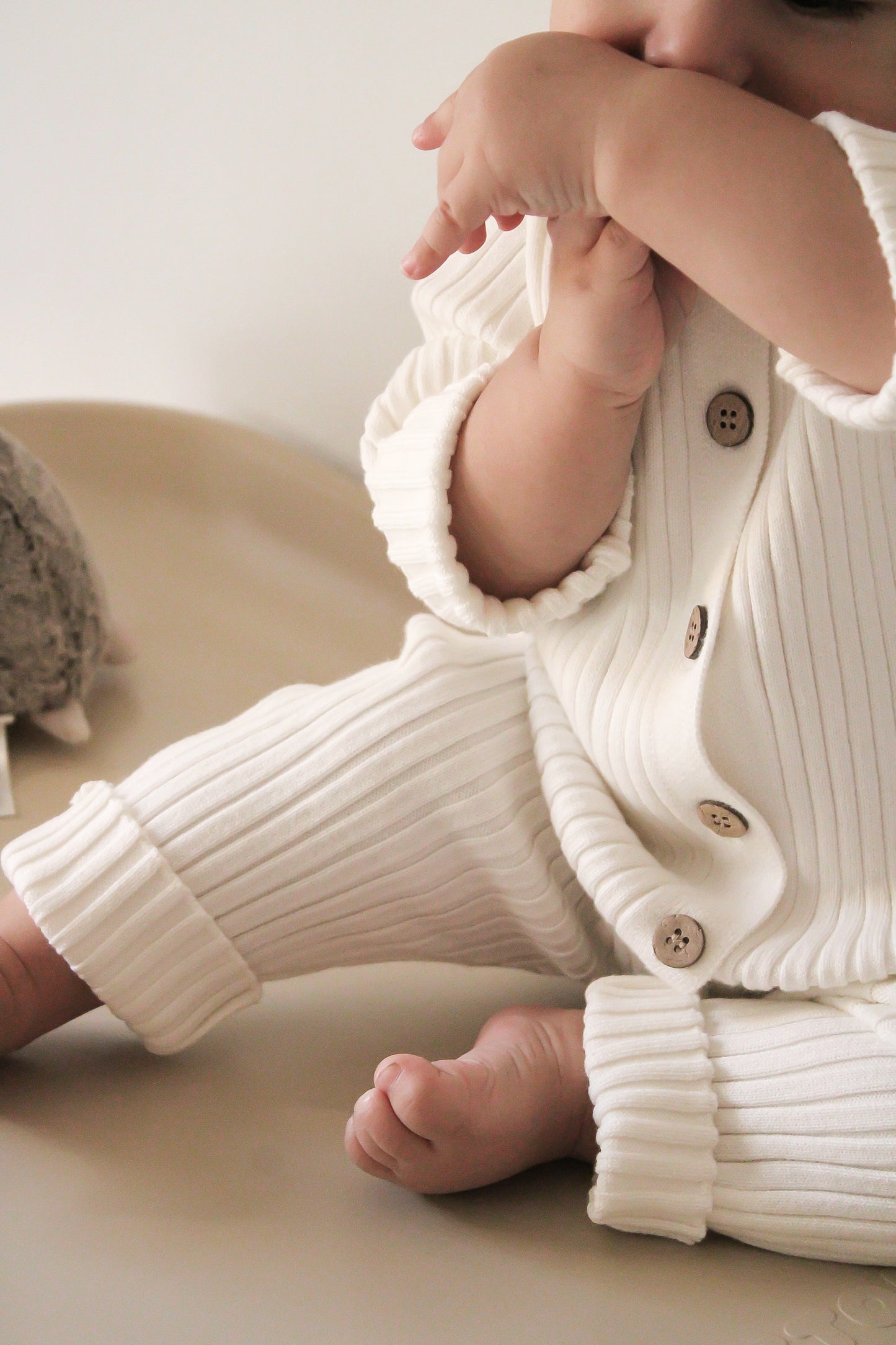 Tutina in maglia a costine - Bianco Latte