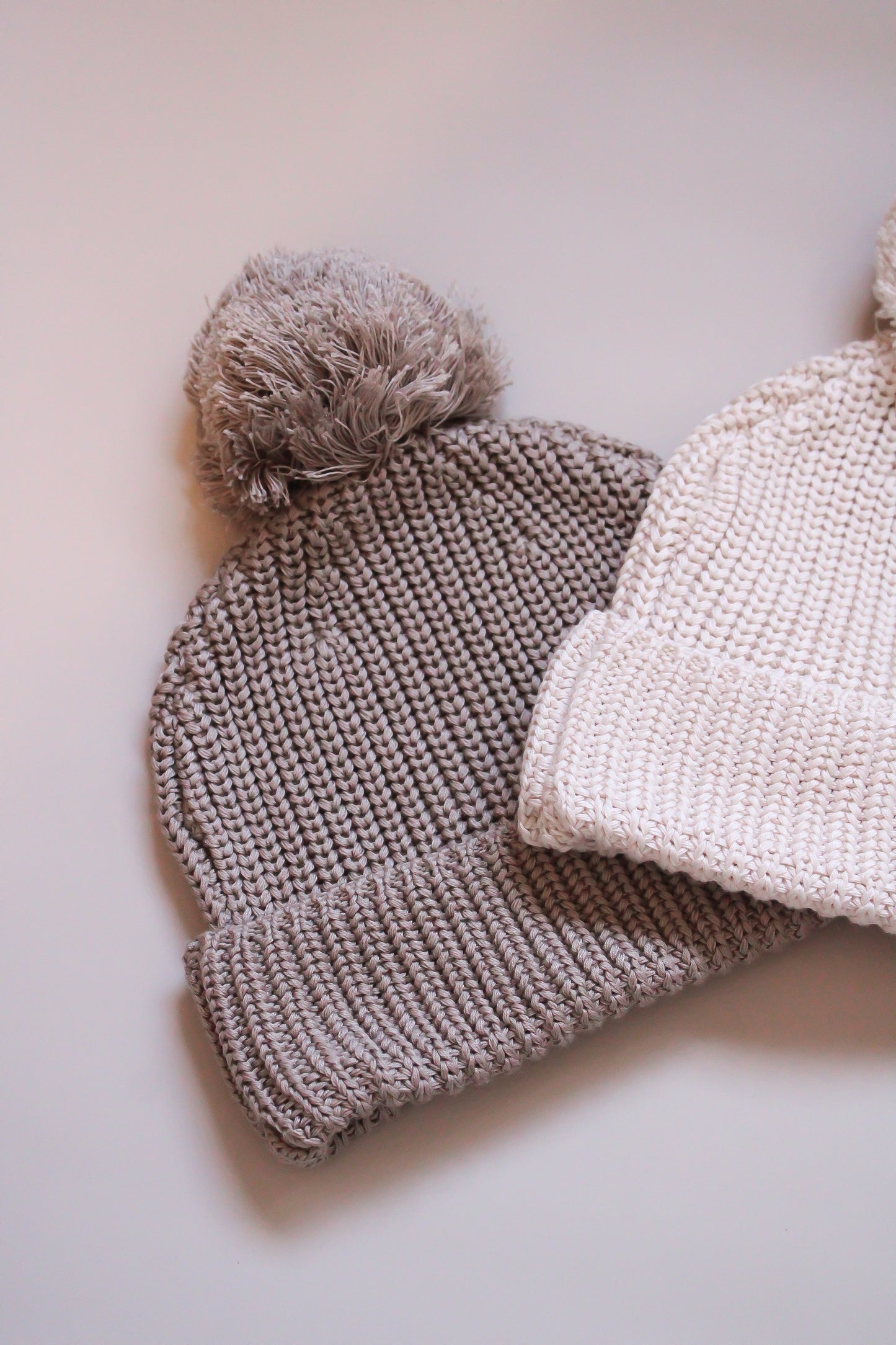 Cappellino Pompon 70% bambù 30% cotone