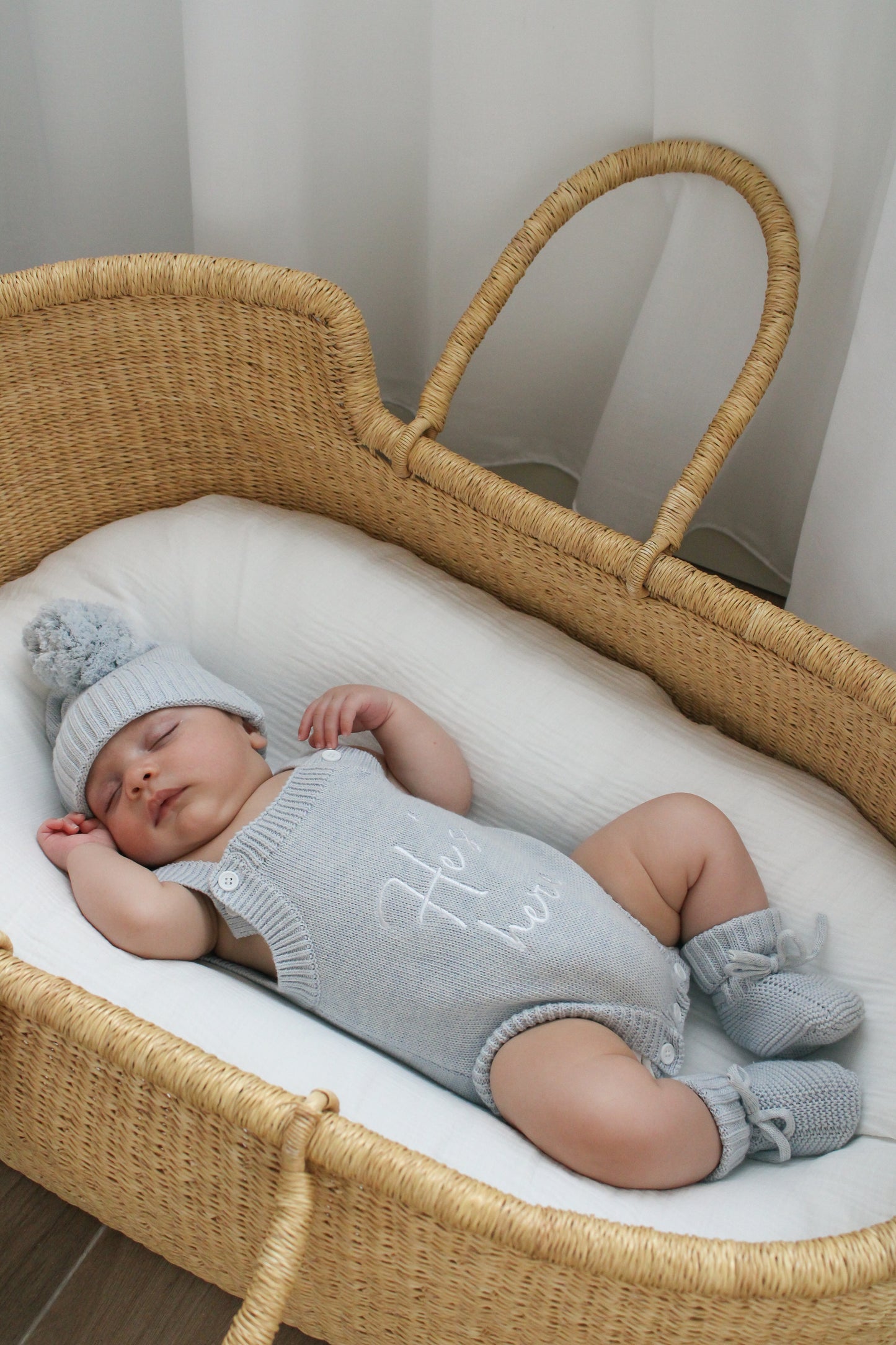 Pagliaccetto in maglia He’s Here | Sky Blue