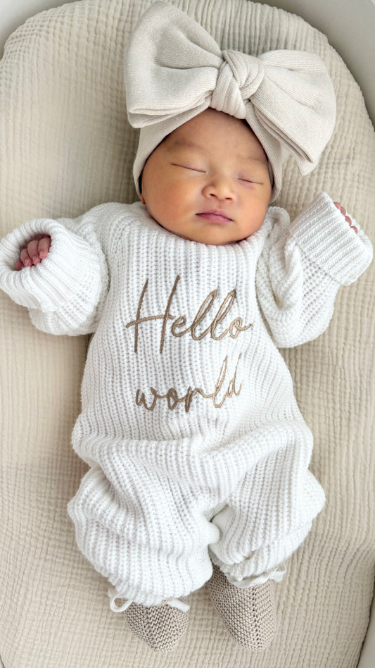 Tutina in maglia a costine Hello World | Latte