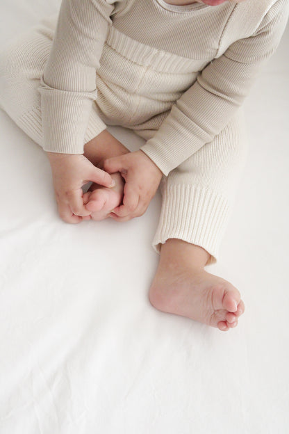 Pantalone in maglia con bretelle - Cream