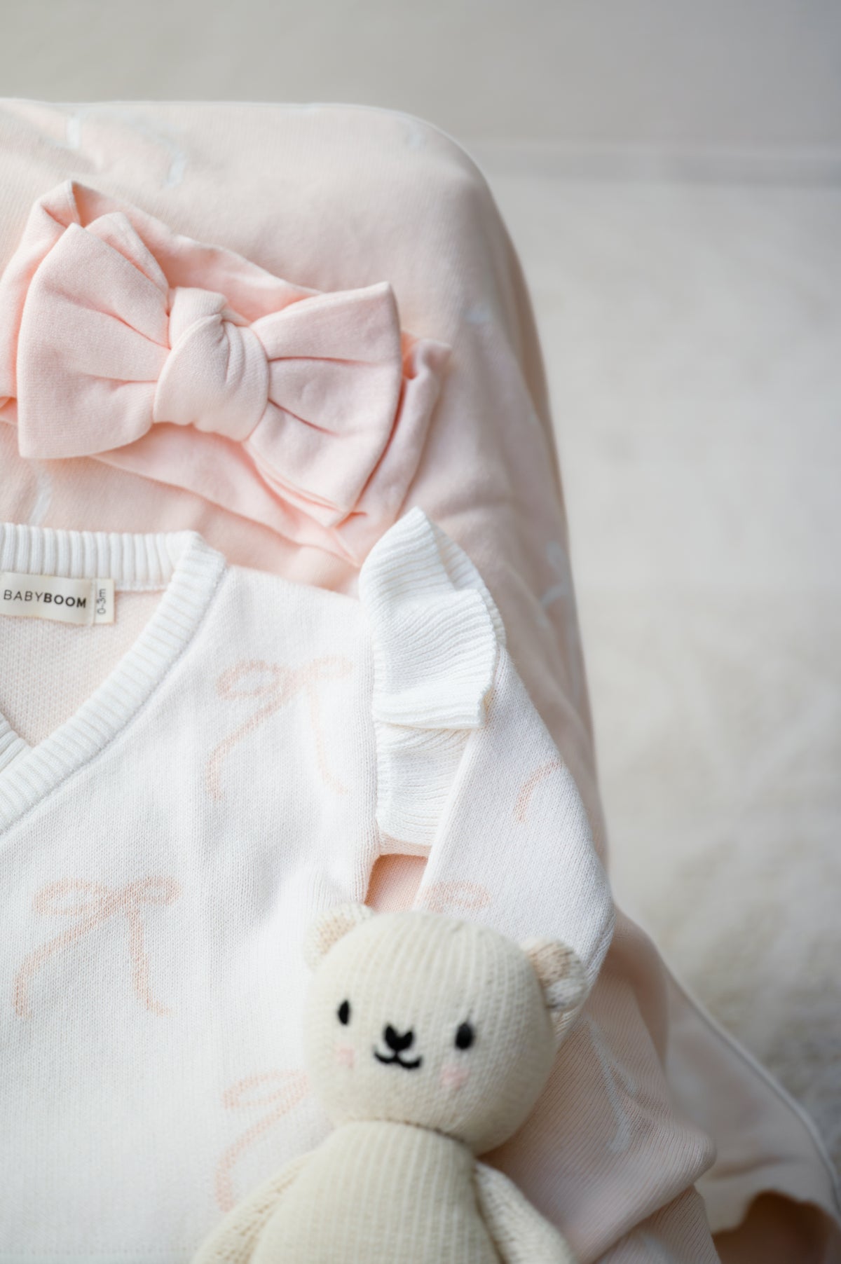 Completo in maglia a fiocchi con volant | Rosa